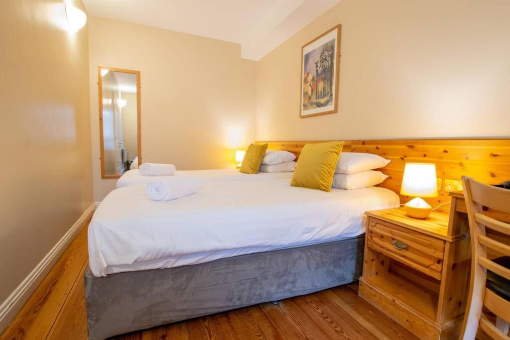 310 - The Carrowbeg At The Harbour Mills By Shortstays Westport Kültér fotó